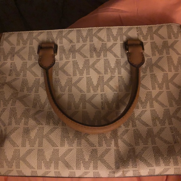 Medium sized cream & brown Michael kors purse - Picture 2 of 7
